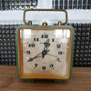 Réveil vintage vert et jaune Jantar made in USSR - Hello Broc