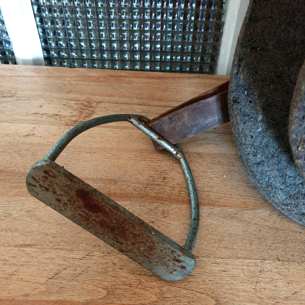 Selle poney vintage en cuir pour équitation enfant - Hello Broc